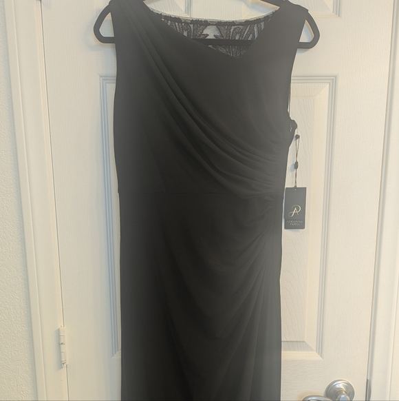 Adrianna Papell Black Backless Dress with Lace Detail - Picture 4 of 7